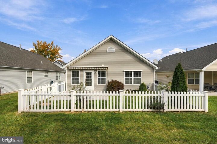 Property Photo:  305 Knollwood Court  VA 22602 