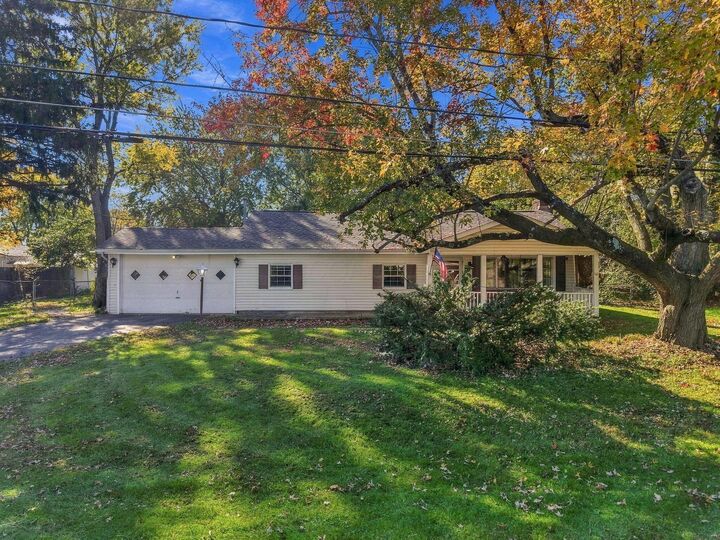 Property Photo:  2323 Chateau Street  OH 43123 
