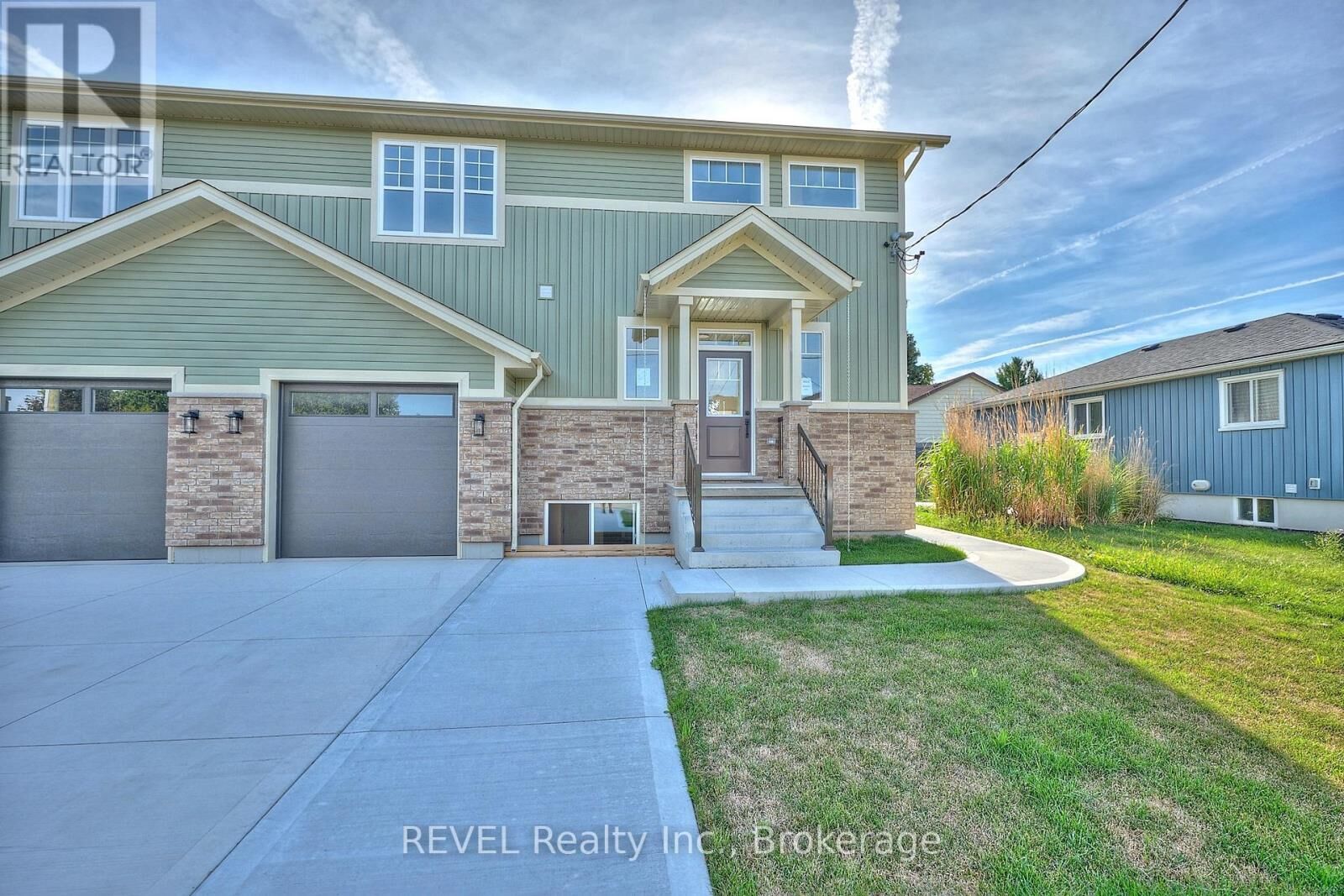 Property Photo:  4652 Belfast Avenue Upper Unit  ON L2E 4G3 