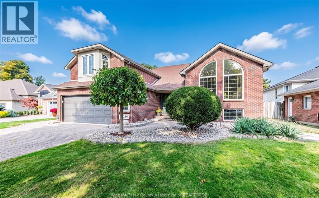 Property Photo:  5929 Rosewood Crescent  ON N9J 3L7 