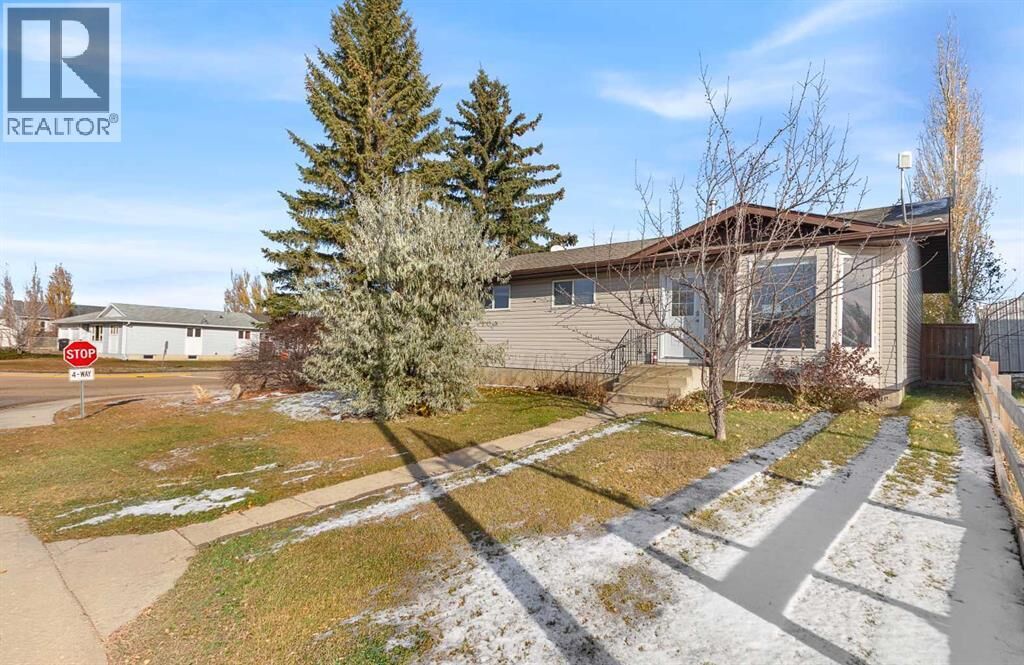 Property Photo:  5225 48 Street  AB T0B 2P0 