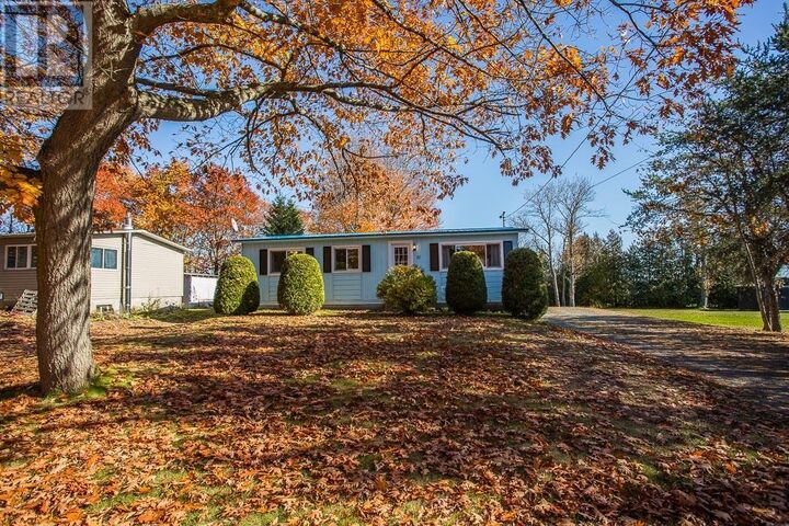 Property Photo:  87 Federation St S  ON P0R 1L0 