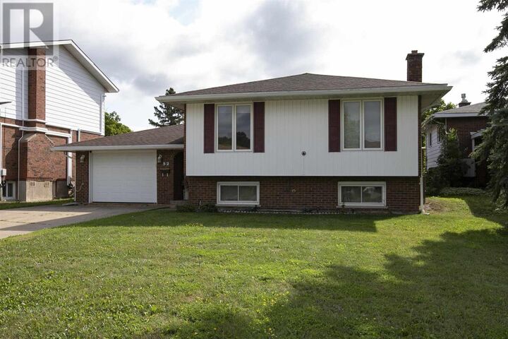 Photo de la propriété:  52 Danby Rd  ON P6B 5X6 