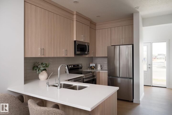 Property Photo:  2315 Chappelle Gate SW  AB T6W 5X8 