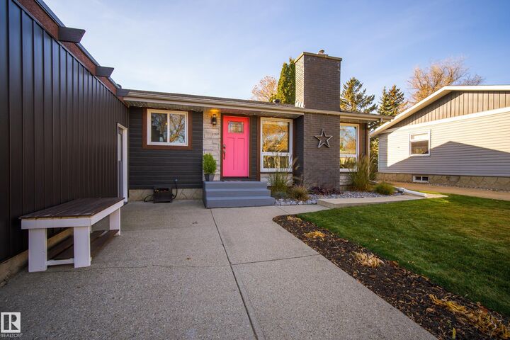 Property Photo:  122 Mission Avenue  AB T8N 2C6 