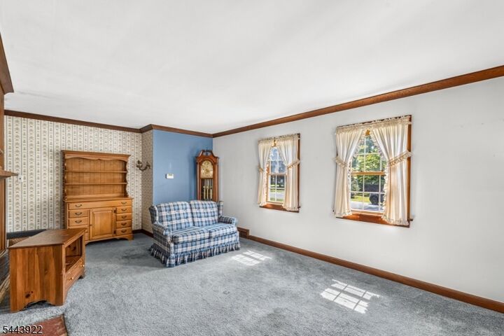 Property Photo:  550 Ayres Ave  NJ 07063 