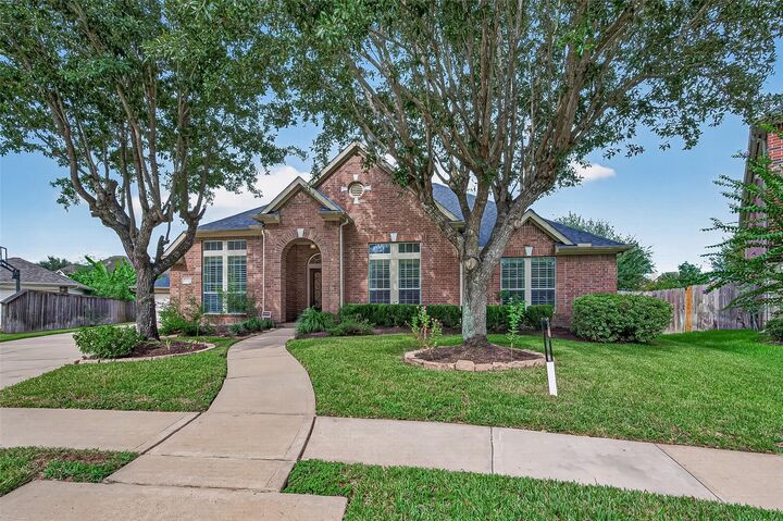 Property Photo:  5242 Fountainbrook Lane  TX 77479 