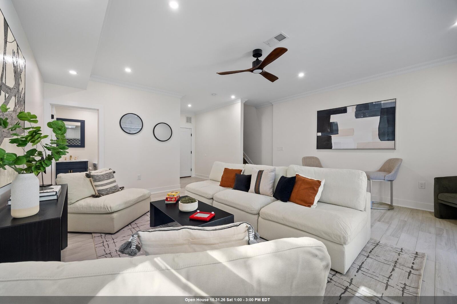 Property Photo:  204 Bowers St Floor1  NJ 07307 