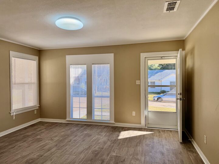 Property Photo:  1803 Brook St  TX 75670 