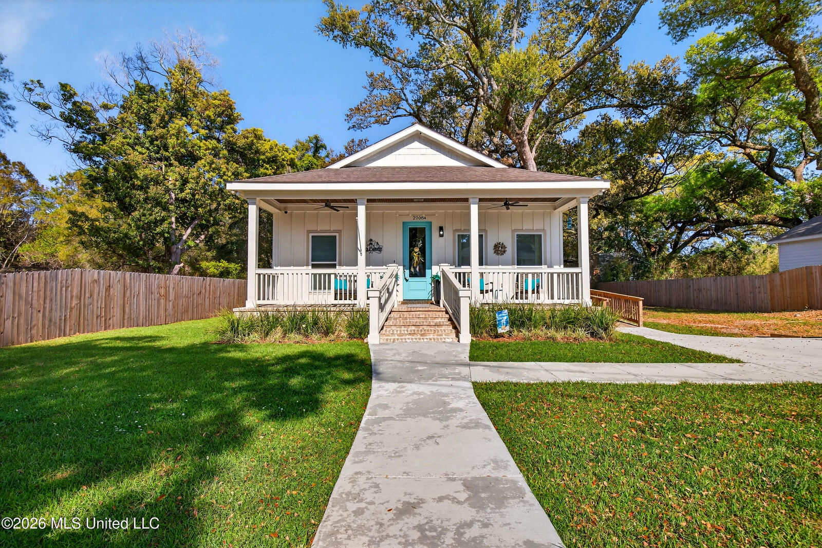 Property Photo:  2208 A Gulf Avenue  MS 39501 