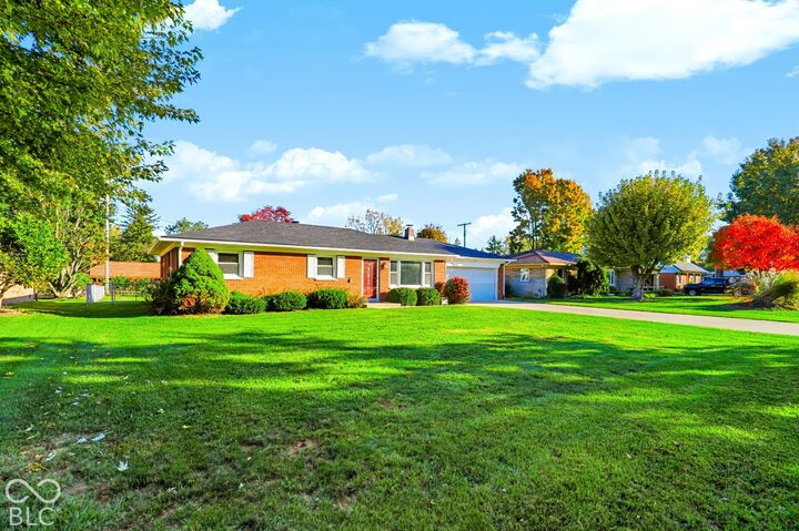 Property Photo:  1030 Maple Street  IN 46142 