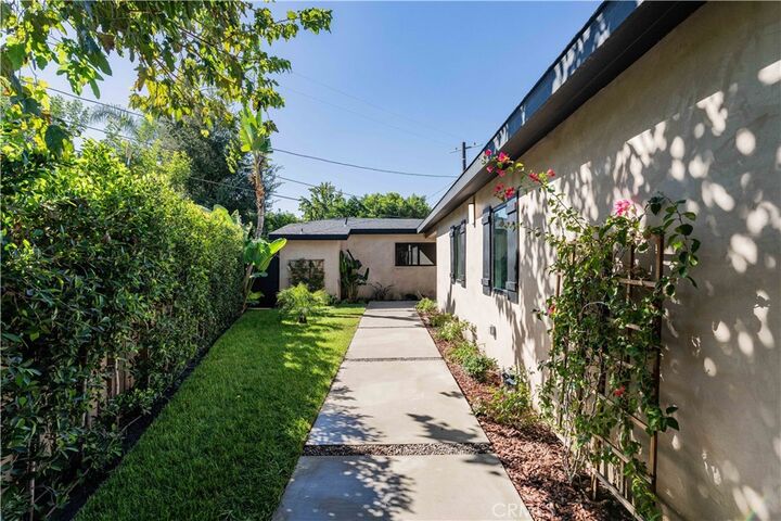 Property Photo: 5155 Costello Avenue CA 91423