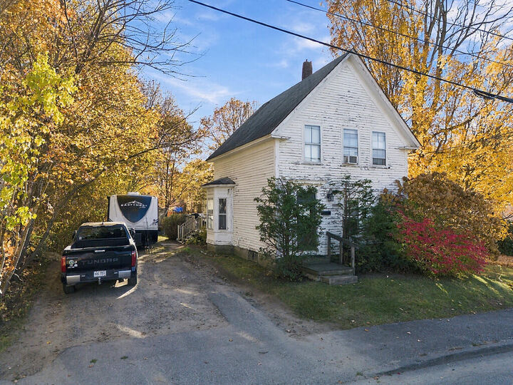 Property Photo:  12 Quimby Street  ME 04330 
