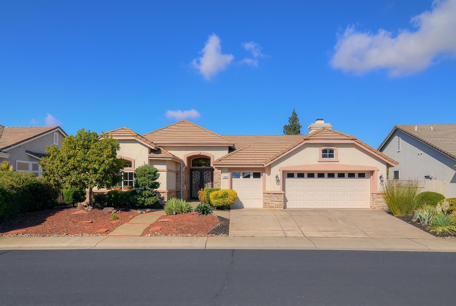 Property Photo: 7045 Windchime Way CA 95747