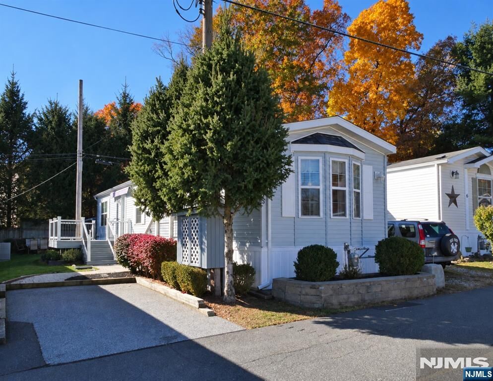 Property Photo: 5 Makepeace Drive NJ 07438