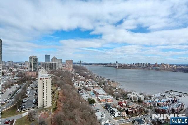 Property Photo: 5 Horizon Road 2106 NJ 07024