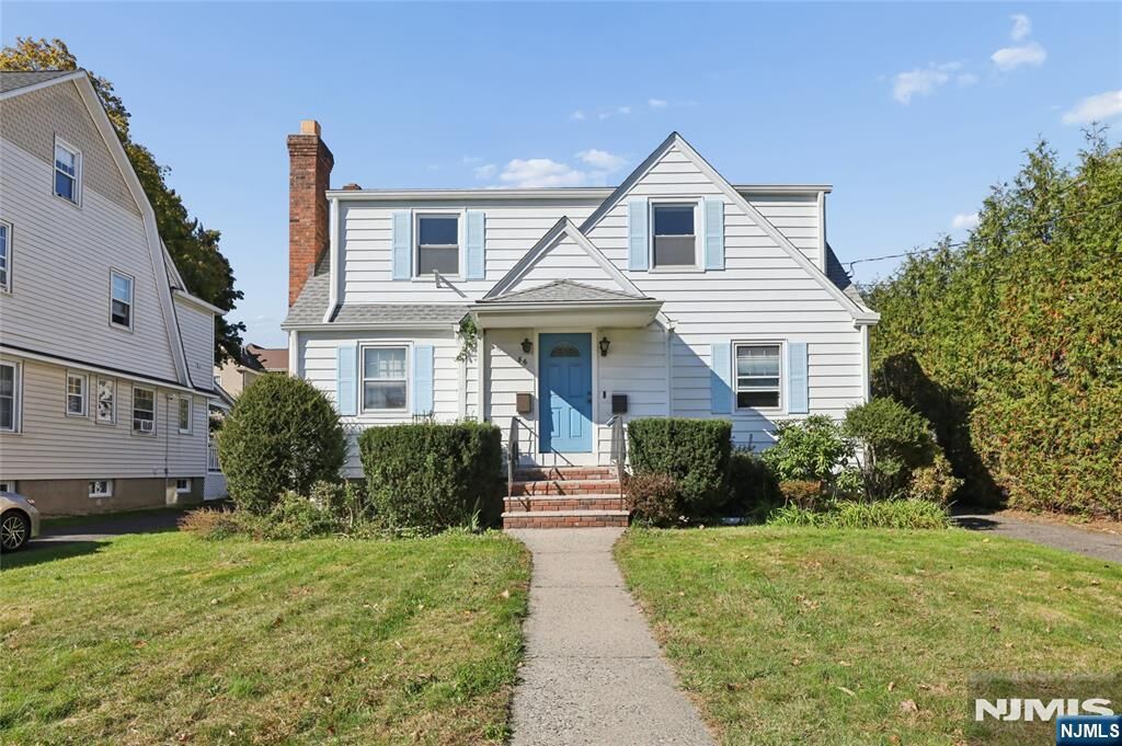 Property Photo:  86 N Walnut Street  NJ 07450 