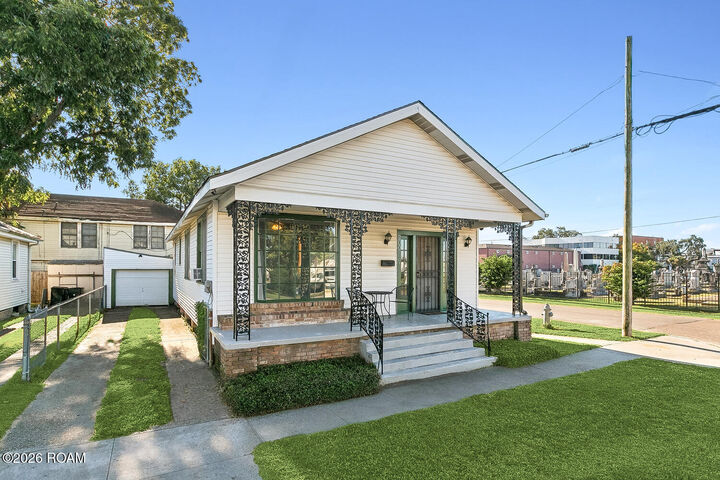 Property Photo: 200 Helena Street LA 70119
