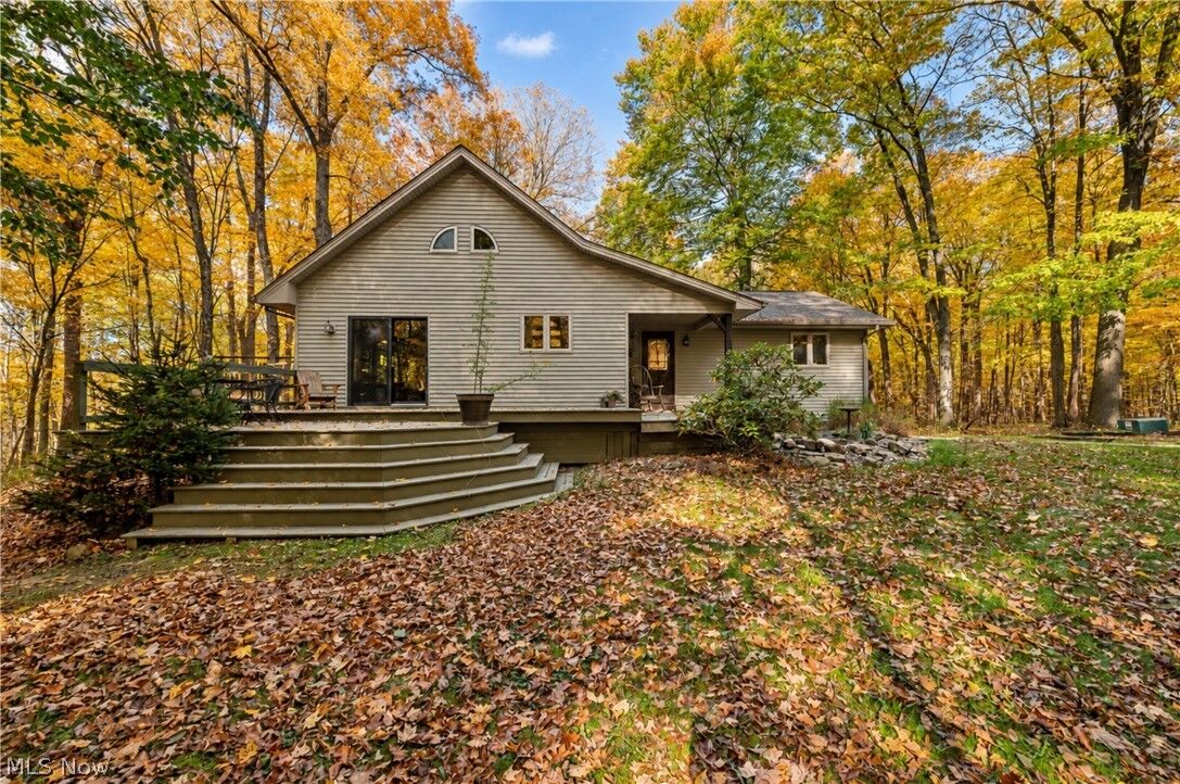 Property Photo: 6620 Silica Road OH 44515