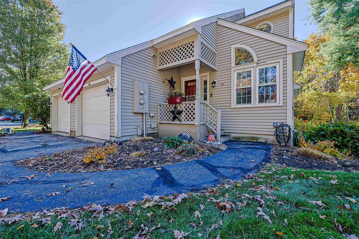 Property Photo: 2 Wedgewood Circle NH 03106