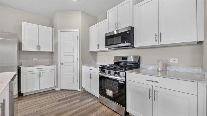 Property Photo:  1409 Canterbury Trail  TX 75115 