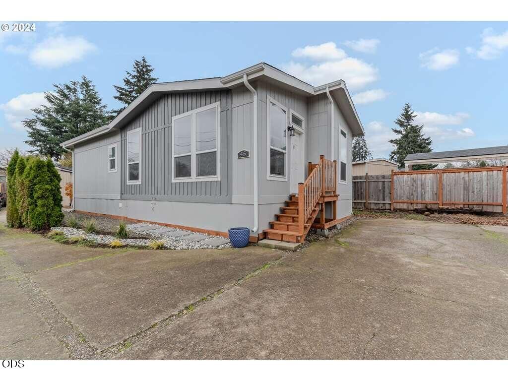 Property Photo:  9811 SW Herman Road Unit 45  OR 97062 