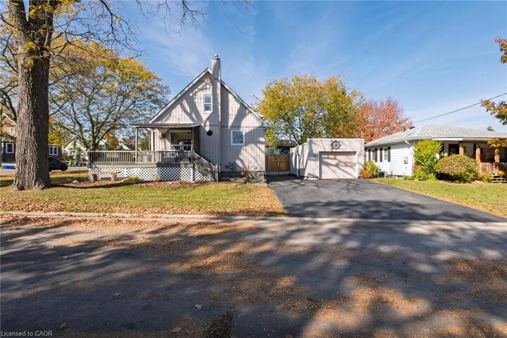 Property Photo:  500 St Andrew Street  ON N0A 1N0 