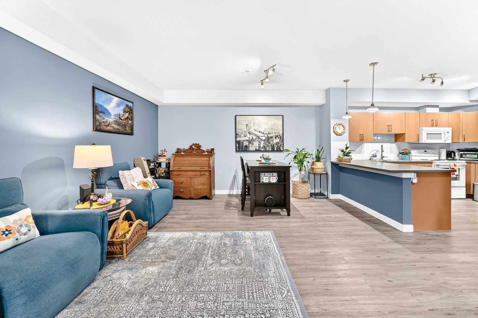 Property Photo:  156 Country Village Circle NE 115  AB T3K 0E6 