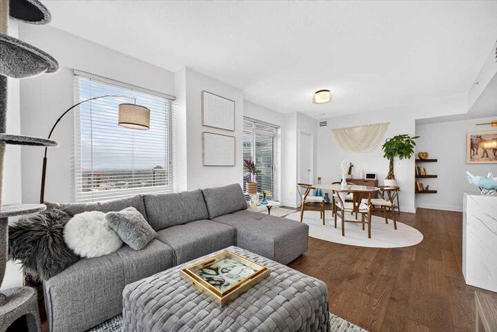 Property Photo: 930 6 Avenue SW 3306 AB T2P 1J3