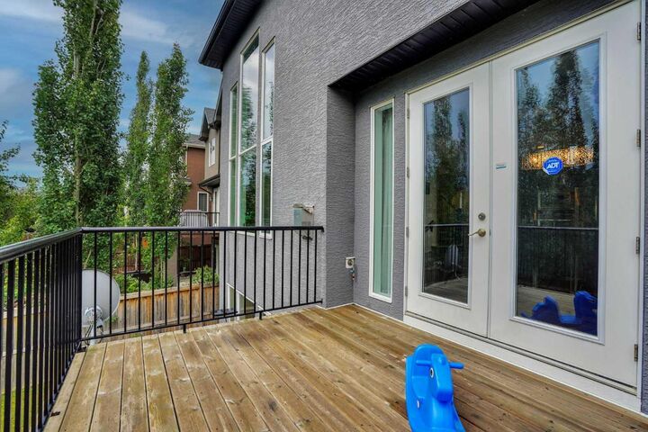 Property Photo:  60 Cranarch Rise SE  AB T3M 1M3 