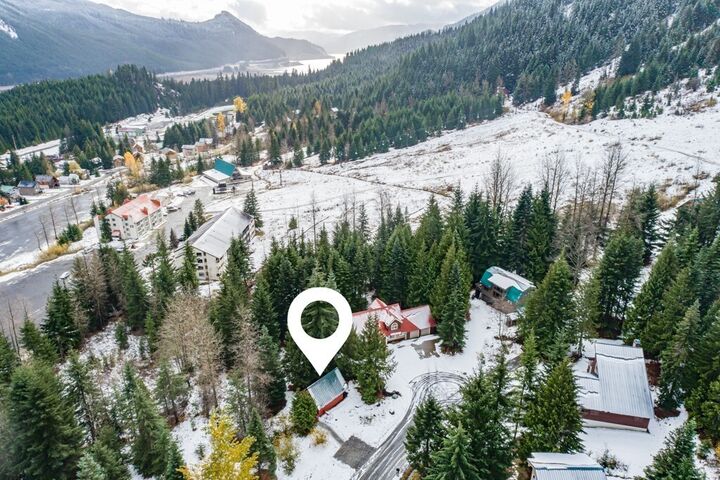 Property Photo:  210  Chamonix Place  WA 98068 