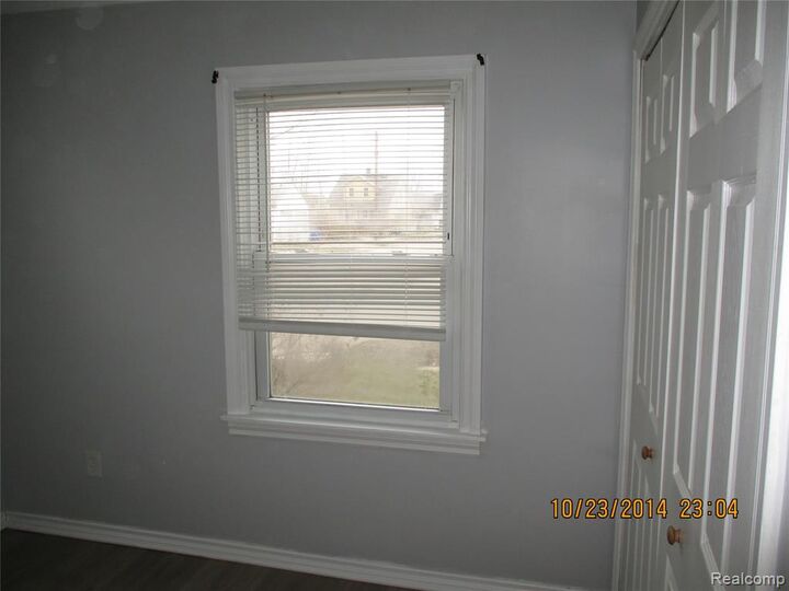 Property Photo:  13754 Knox Avenue  MI 48089 