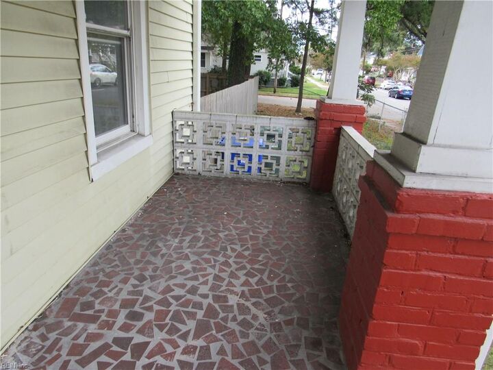 Property Photo: 831 W 27th St VA 23517