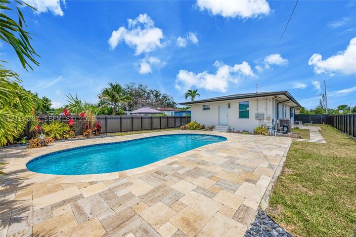 Property Photo:  2650 SW 65th Ave  FL 33155 