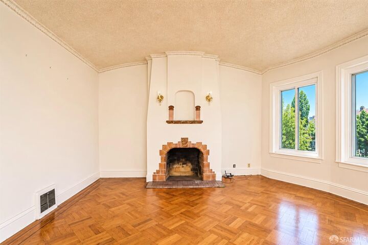 Property Photo:  1630 Silliman Street  CA 94134 