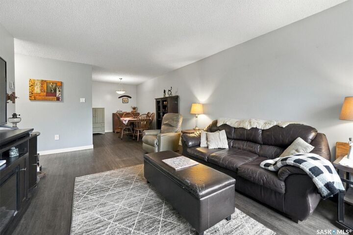 Property Photo: 3220 33rd Street W 306 SK S7L 6K3
