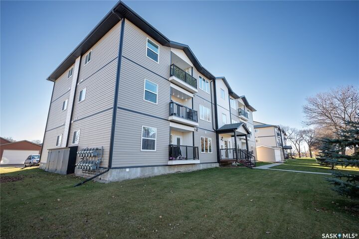 Property Photo:  138 Catherine Street 302  SK S3N 4J5 