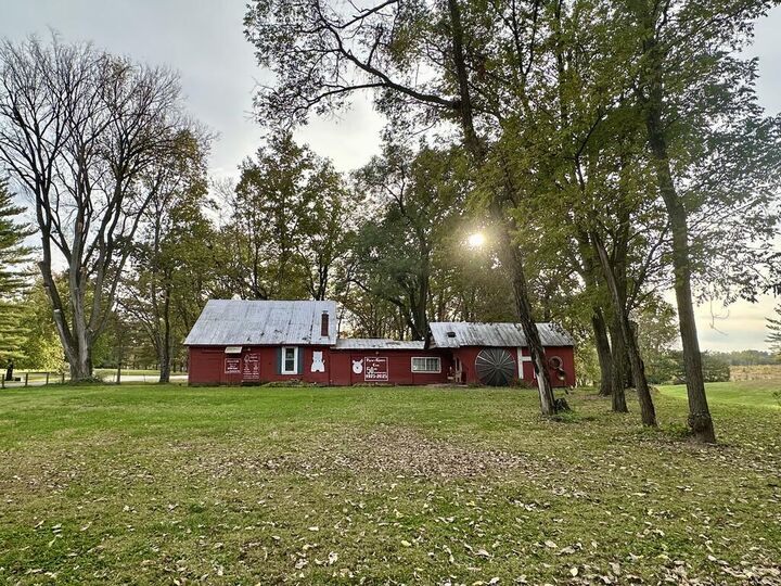 Property Photo:  4951 Marietta  OH 45601 