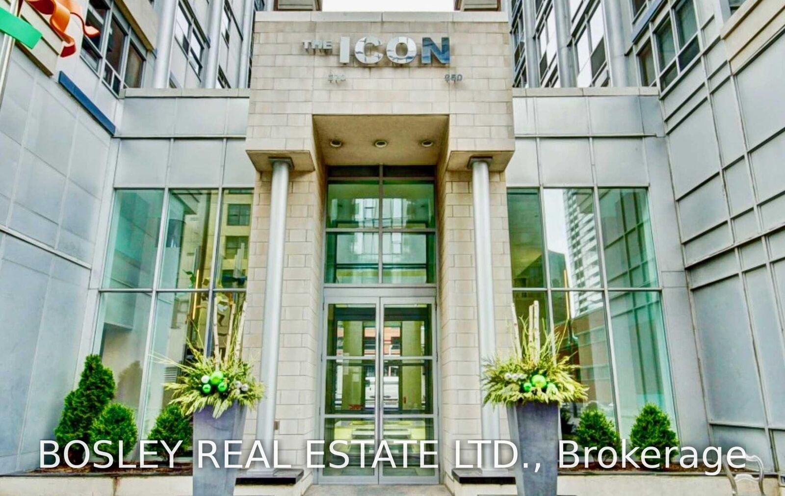 Property Photo:  270 Wellington Street W 822  ON M5V 3P5 