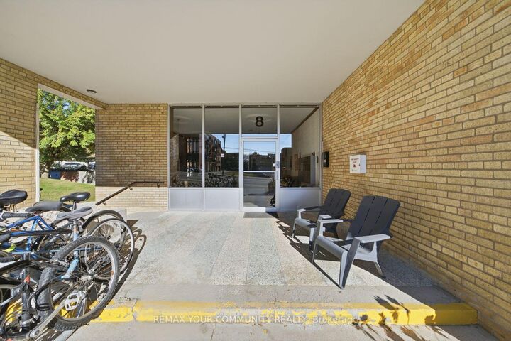 Property Photo:  8 Kinsdale Boulevard 12  ON M8Y 1T9 