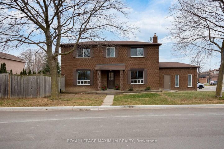 Property Photo:  97 Coles Avenue  ON L4L 1L8 