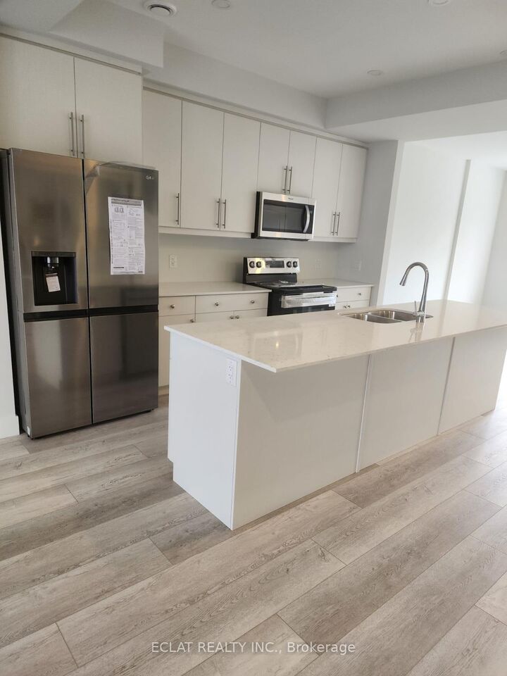Property Photo:  15-990 Deveron Crescent  ON N5Z 5A4 