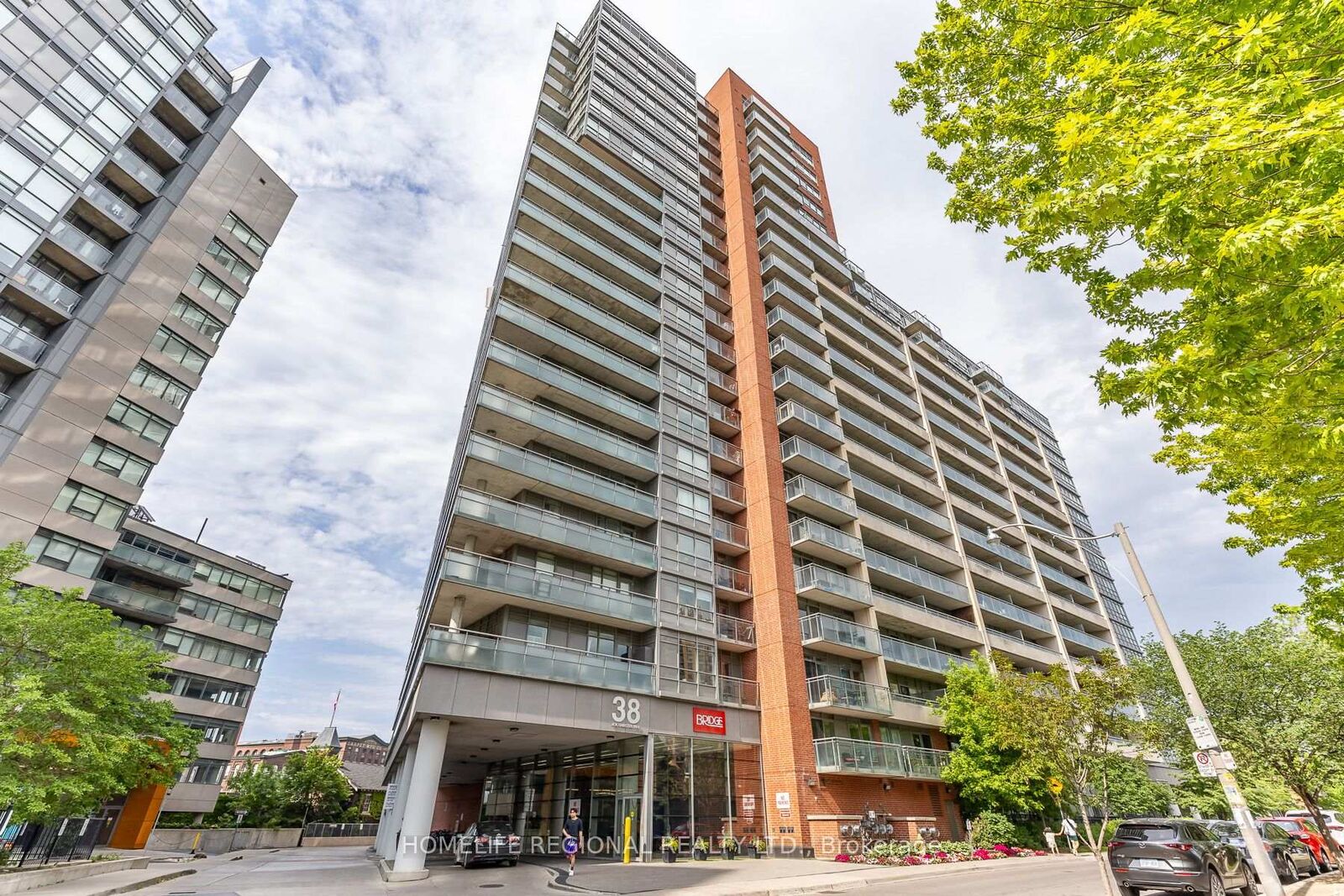 Property Photo: 38 Joe Shuster Way 1520 ON M6K 0A5