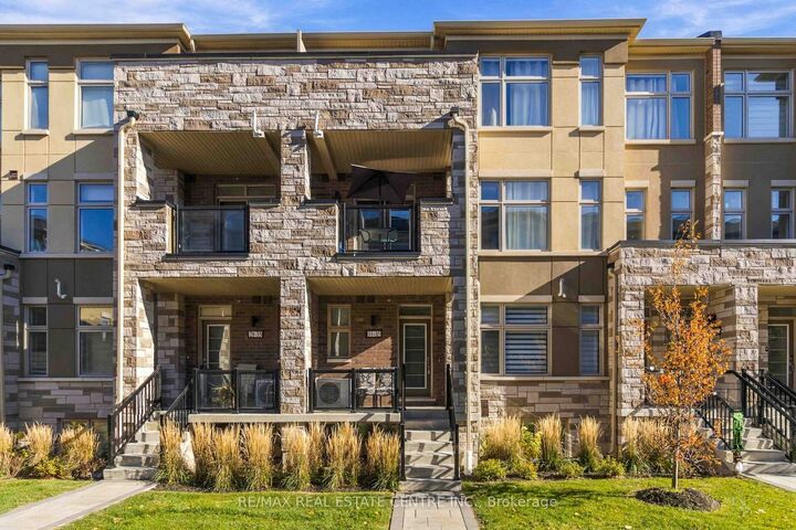 Property Photo:  35 Fieldridge Crescent Unit Crescent 31  ON L6R 4G6 