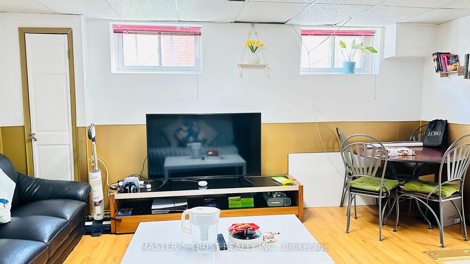 Property Photo:  112 Mintwood Drive Lower  ON M2M 3A8 
