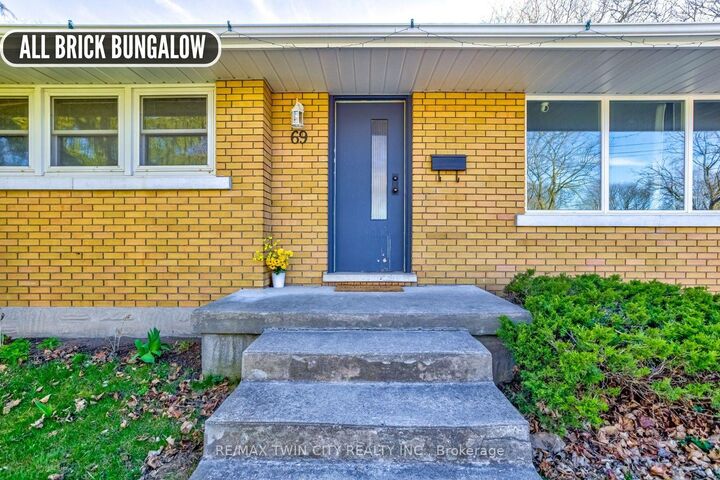 Property Photo:  69 Maywood Road Upper  ON N2C 2A2 