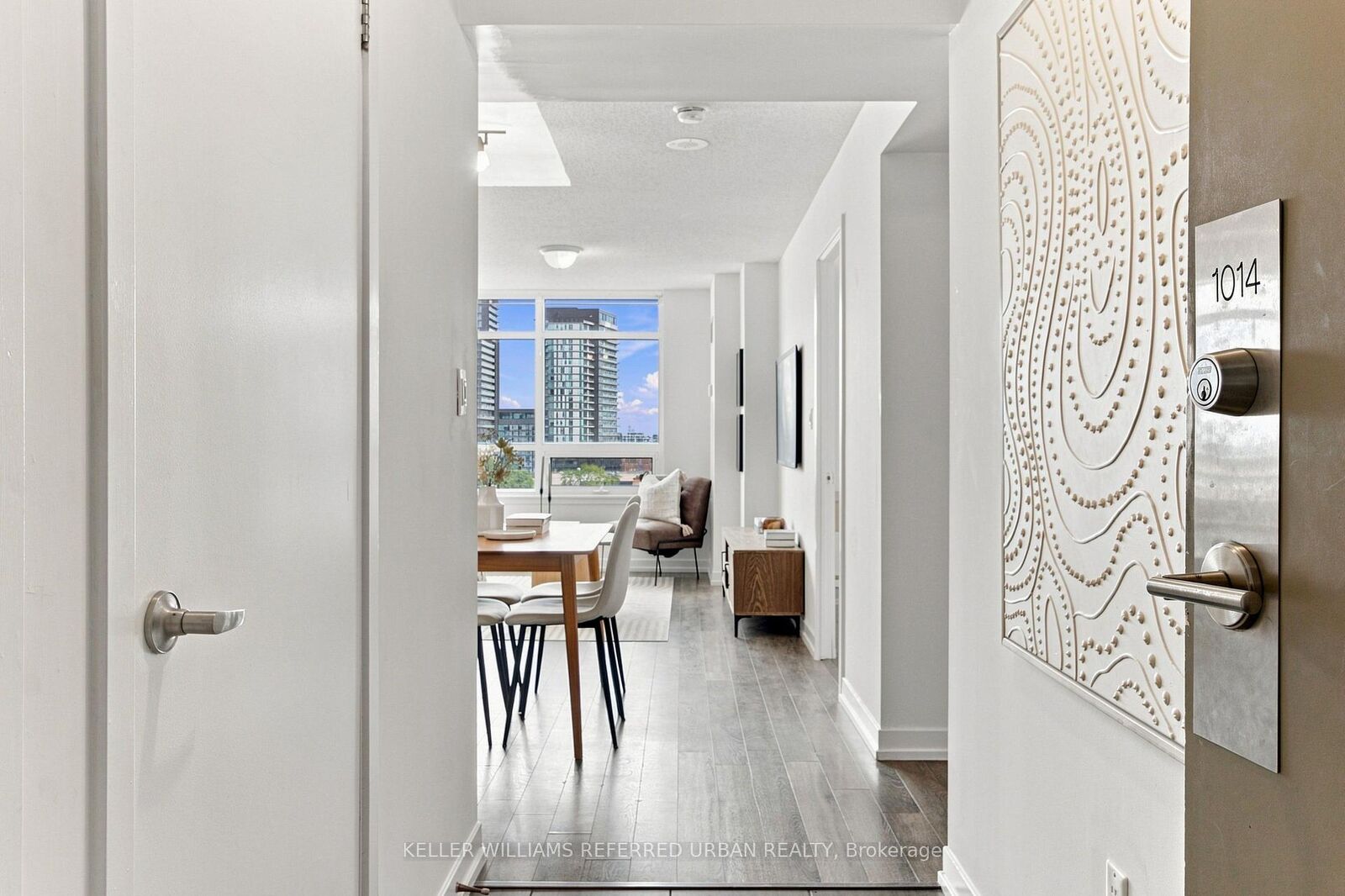Photo de la propriété:  816 Lansdowne Avenue 1014  ON M6H 4K6 