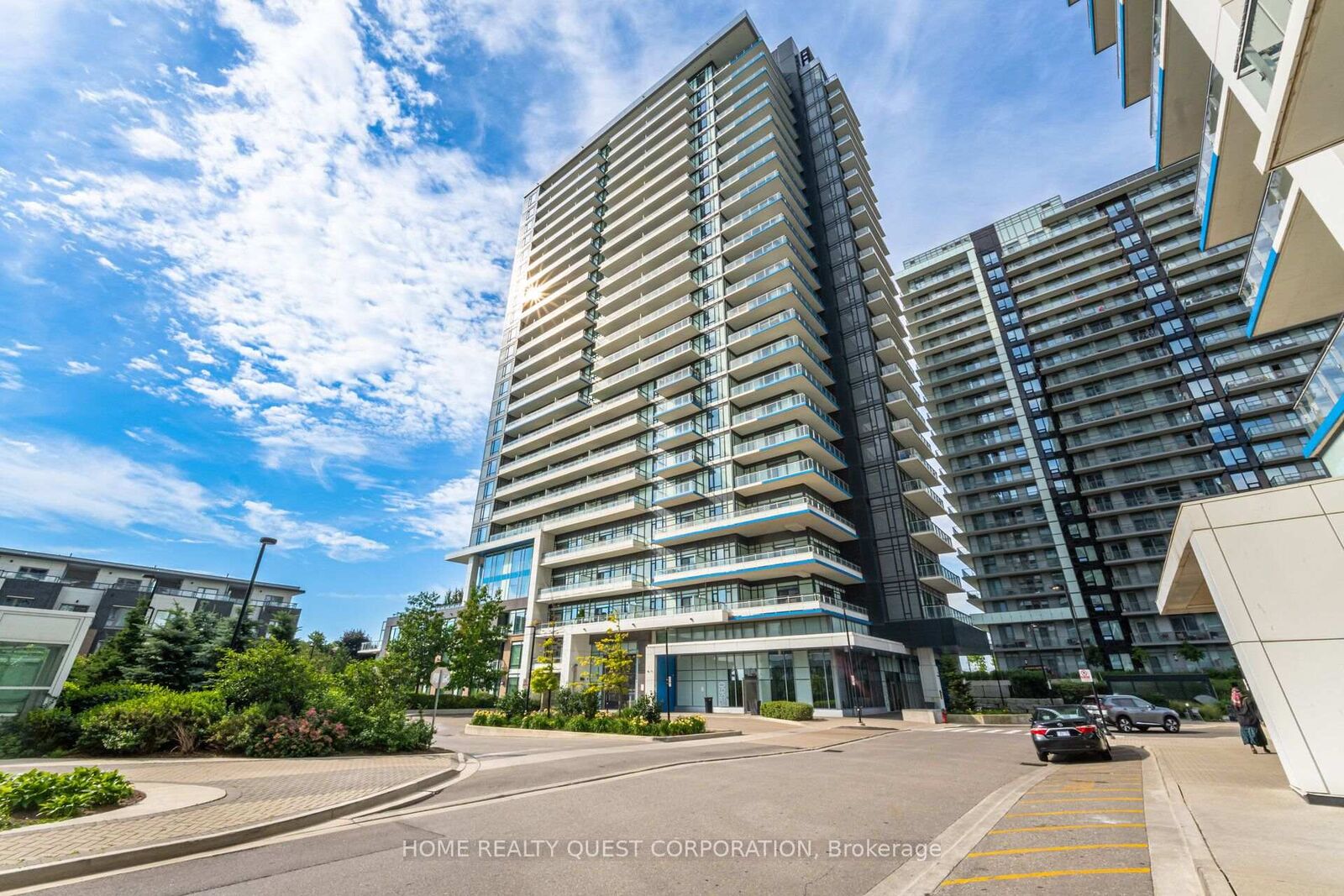 Property Photo:  2560 Eglinton Avenue W 2205  ON L5M 0Y3 