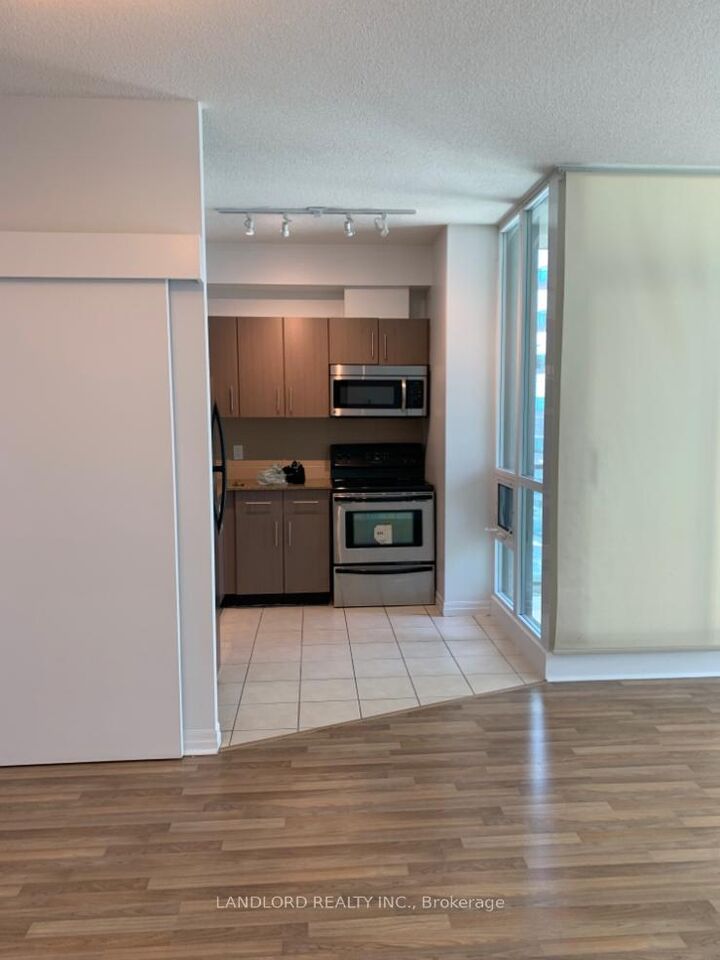 Property Photo:  12 Yonge Street 2010  ON M5E 1Z9 