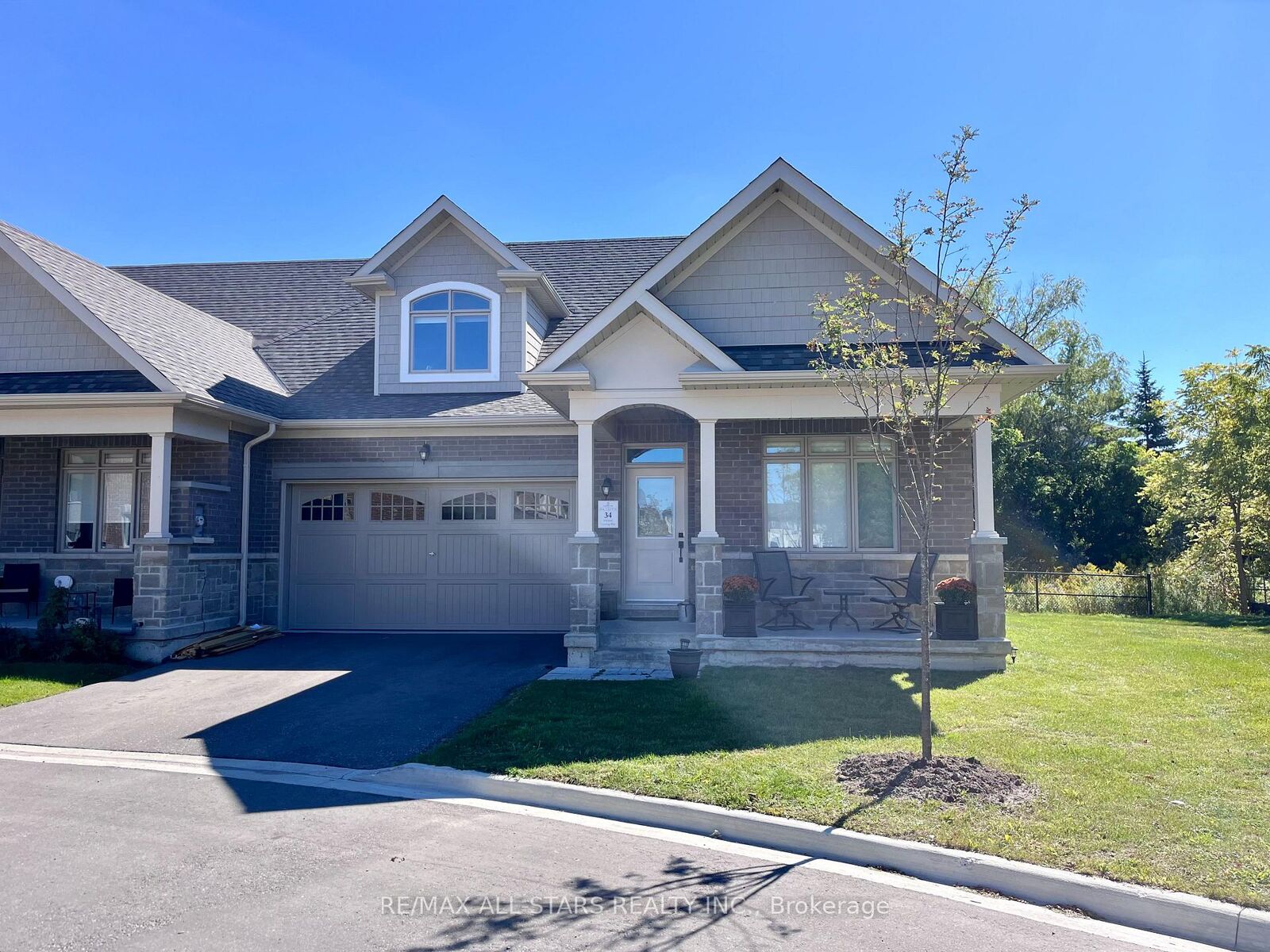 Property Photo: 34 Hildred Cushing Way ON L9P 0S1